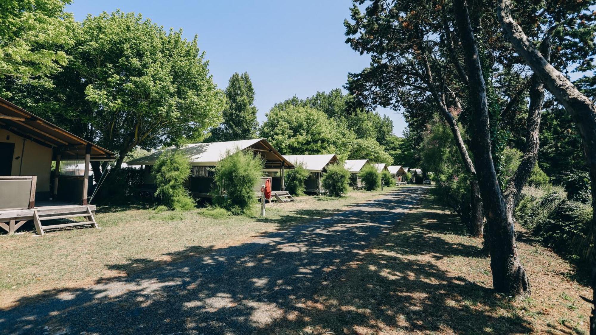 Camping La Pree Les Portes-en-Re Ngoại thất bức ảnh