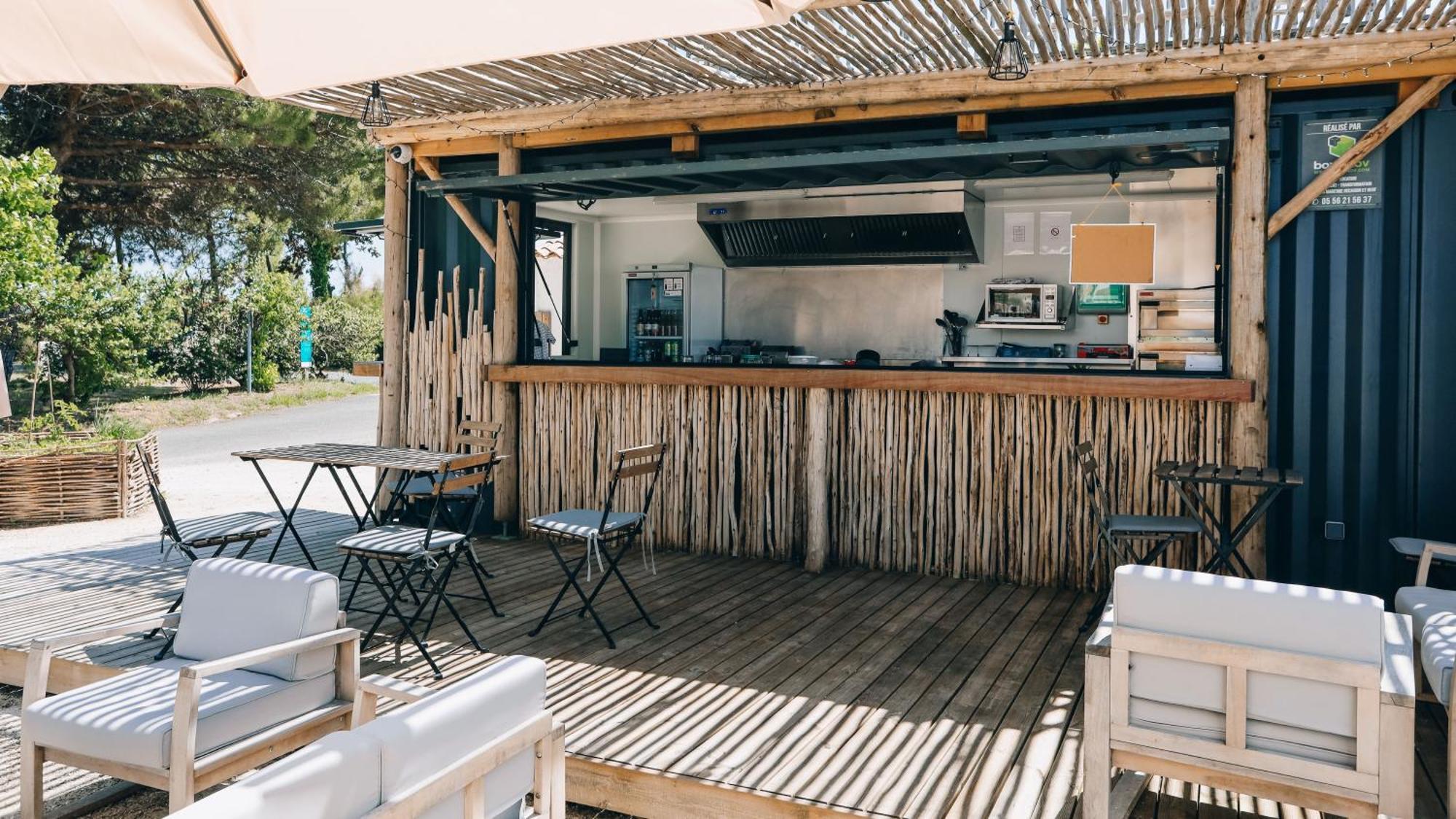 Camping La Pree Les Portes-en-Re Ngoại thất bức ảnh