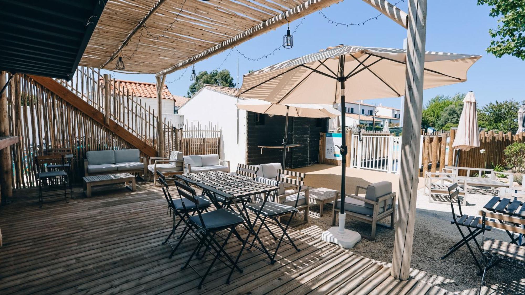 Camping La Pree Les Portes-en-Re Ngoại thất bức ảnh