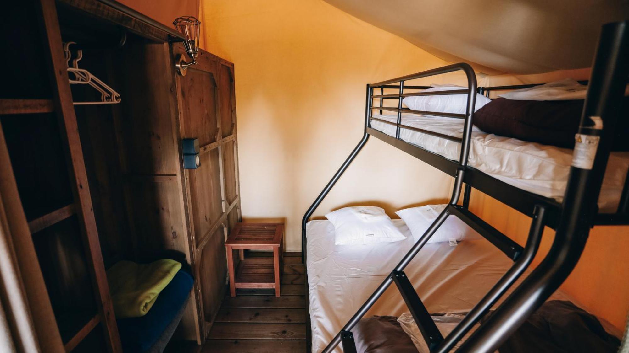 Camping La Pree Les Portes-en-Re Phòng bức ảnh