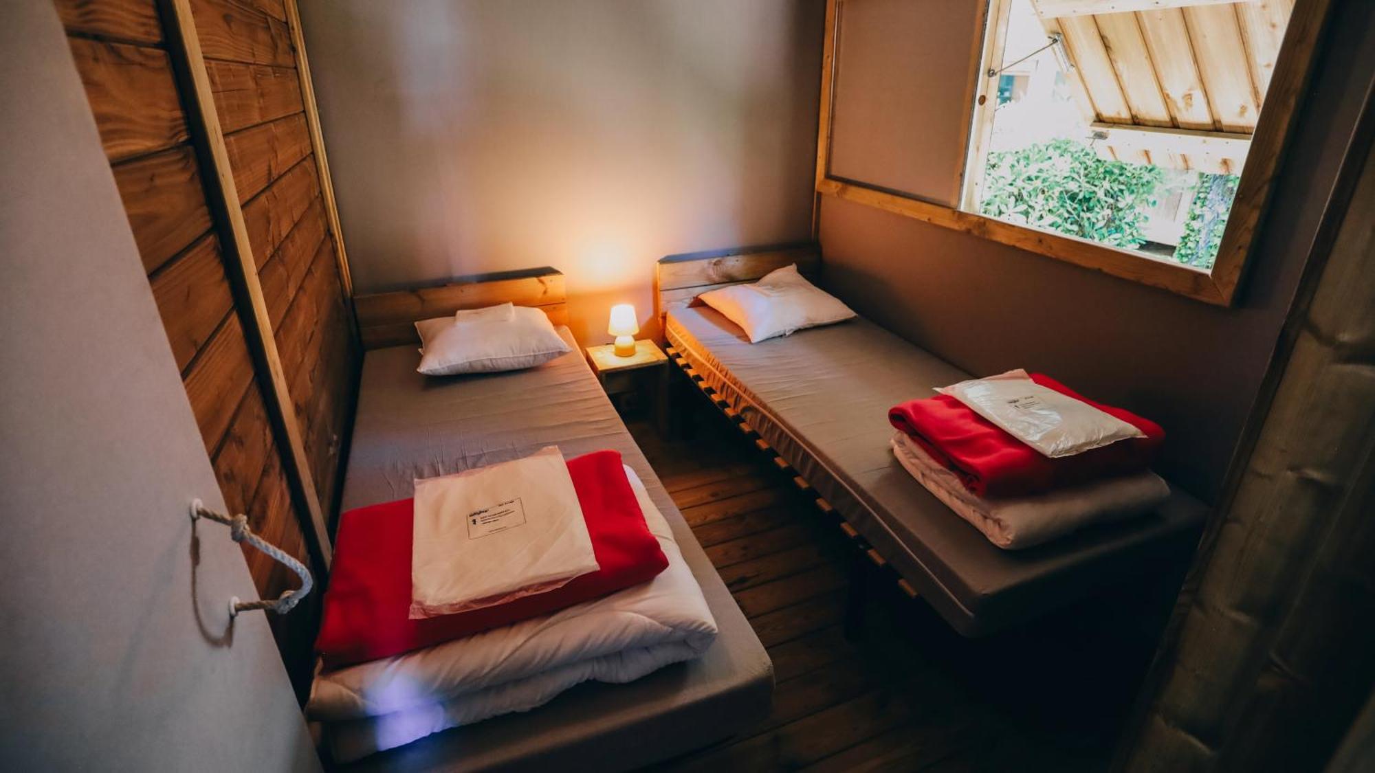 Camping La Pree Les Portes-en-Re Phòng bức ảnh