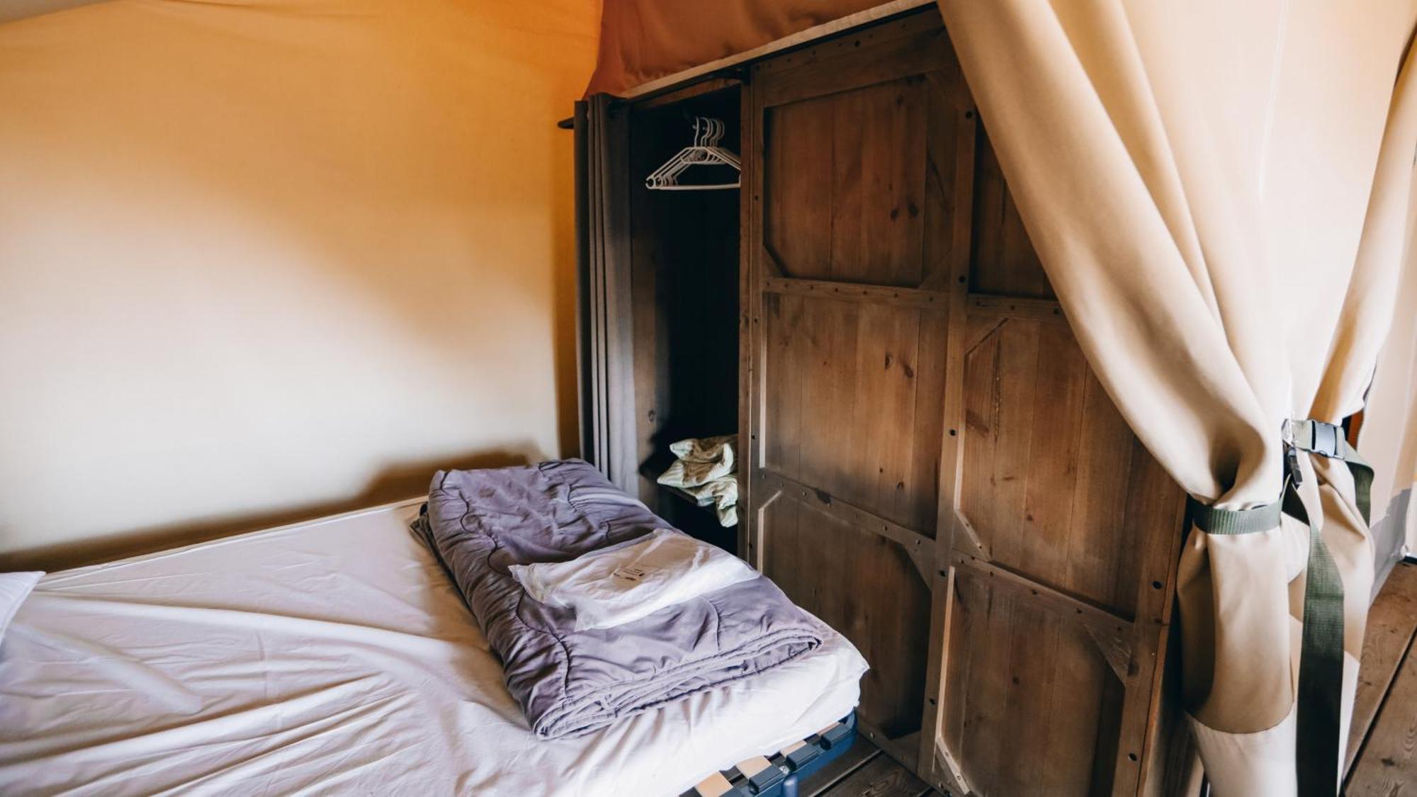 Camping La Pree Les Portes-en-Re Phòng bức ảnh