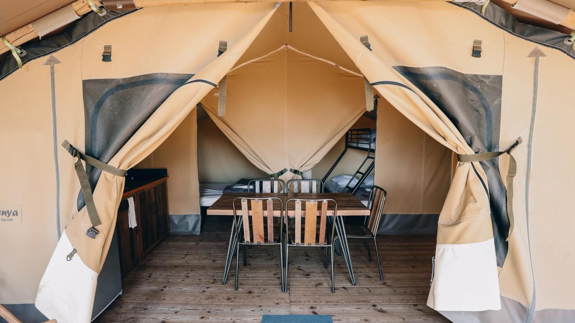 Camping La Pree Les Portes-en-Re Phòng bức ảnh